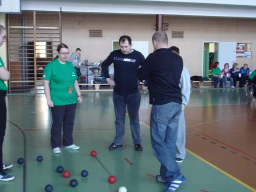 II ZAWODY BOCCI 12marca 2011 (27)